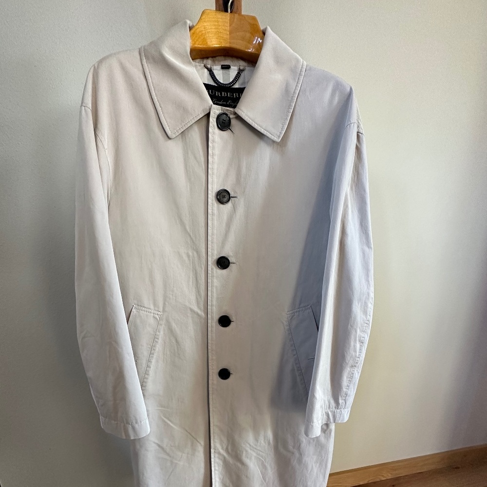 Burberry unlined cotton trench coat / car coat.  Women's XL, loose fit 5 button